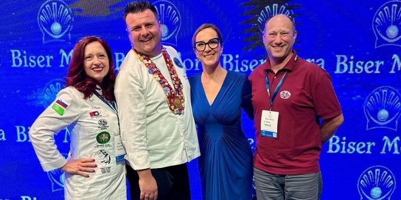 1_ZELO POMEMBNA_Fotografija z vodstvom festivala in tekmovanja Brač